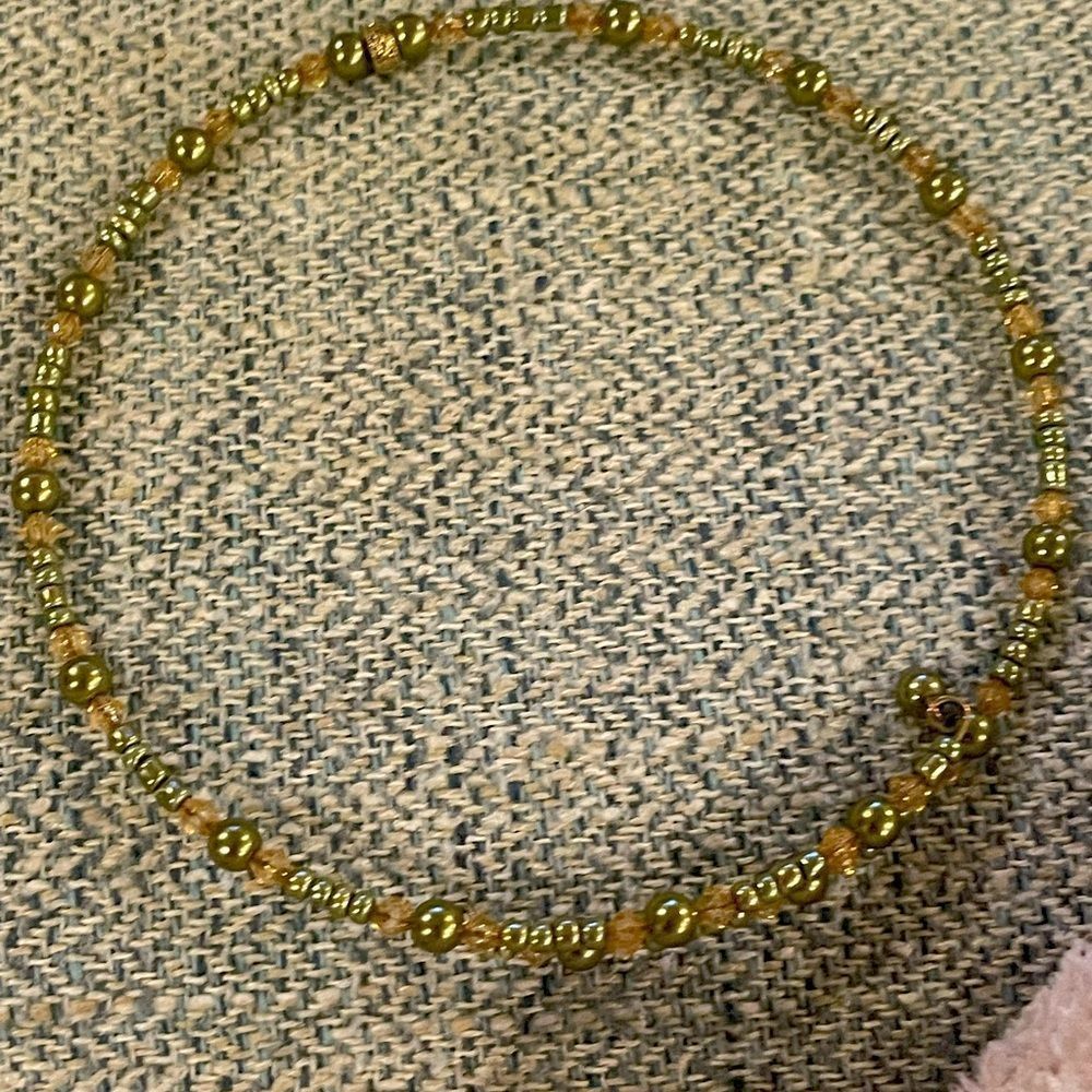Grey and green choker 